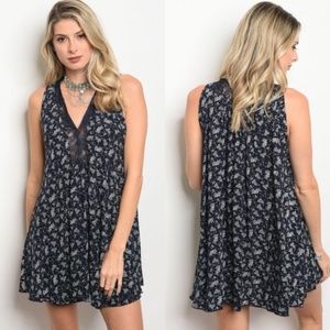 NWoT Floral V-Neck Tunic Dress